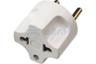 Адаптер сетевой (переходник) с Евро А/F на вилку С1 CEE 7/2 «Питер» 10А б/з белый (11-1031)  (REXANT)